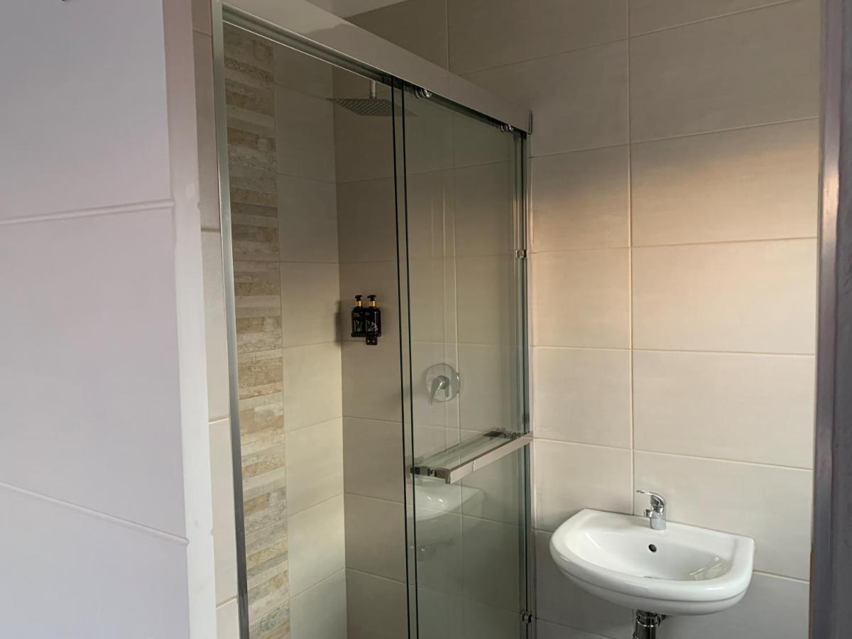Elephant House, 2 Bedroom House, Next To Pilanesberg And Sun City Mogwase Exteriör bild
