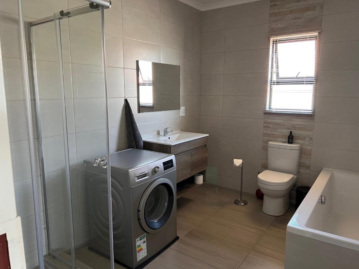 Elephant House, 2 Bedroom House, Next To Pilanesberg And Sun City Mogwase Exteriör bild